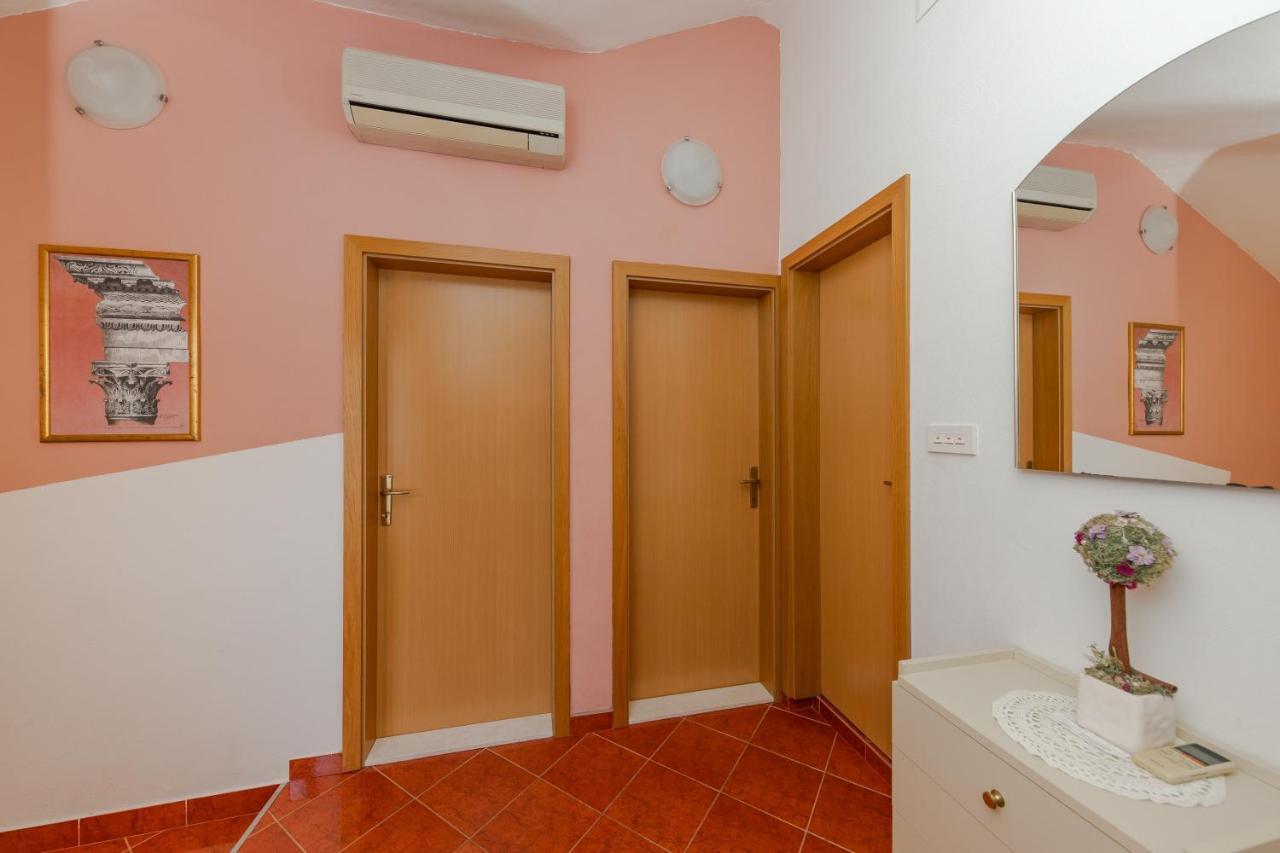 Apartments Danica Trogir Bagian luar foto